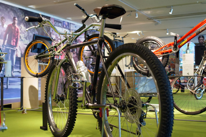 NEWS / BLOG - 丸屋薫が2台のカスタムバイクをPacific Pedal