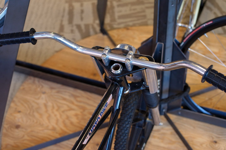 NEWS / BLOG - 丸屋薫が2台のカスタムバイクをPacific Pedal