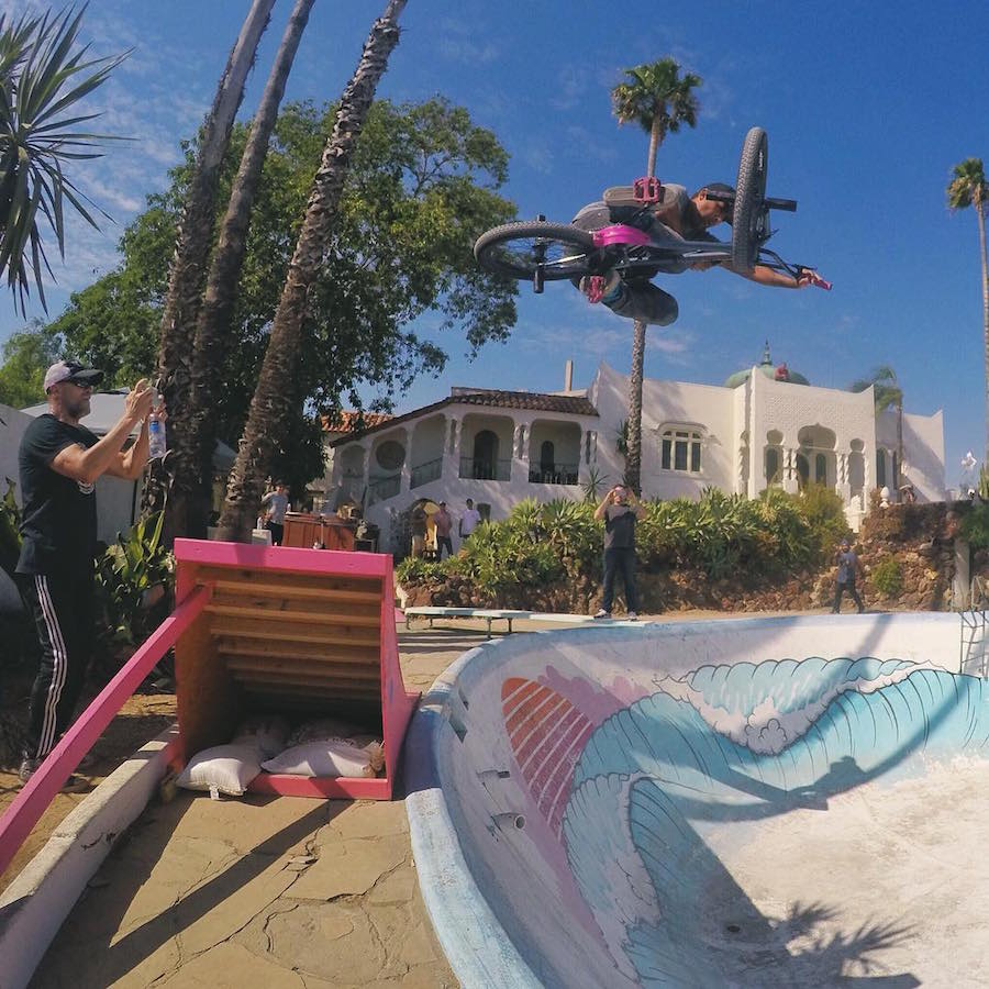 united,caveman,rooftop,Mike Escamilla