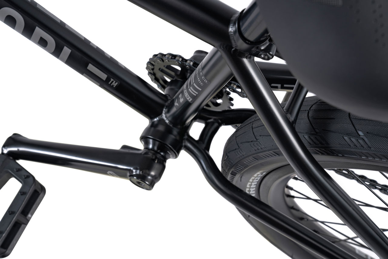 2024 – ENVY CARBONIC - WETHEPEOPLE - BMX専門のZEN